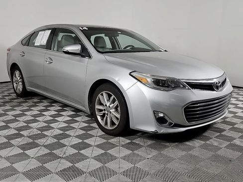 Used 2014 Toyota Avalon XLE image 3