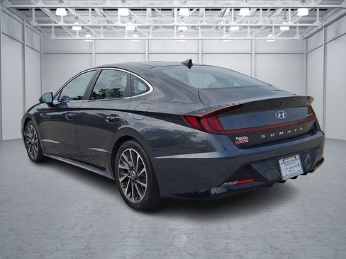 Used 2023 Hyundai Sonata Limited w/ Cargo Package FWD image 3