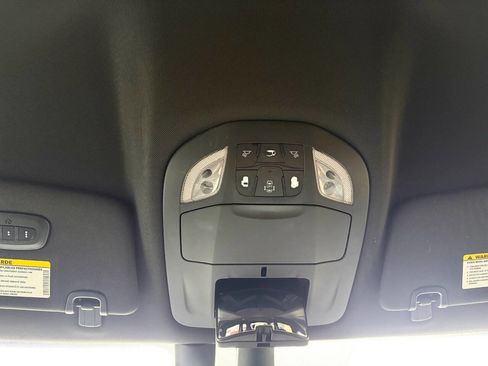 Used 2019 Chrysler Pacifica Touring-L w/ Advanced Safetytec Group image 17