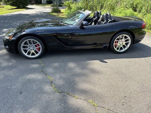 Used 2004 Dodge Viper SRT-10 image 7
