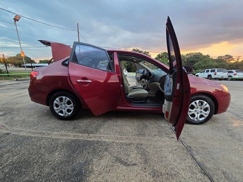 Used 2010 Hyundai Elantra GLS image 35
