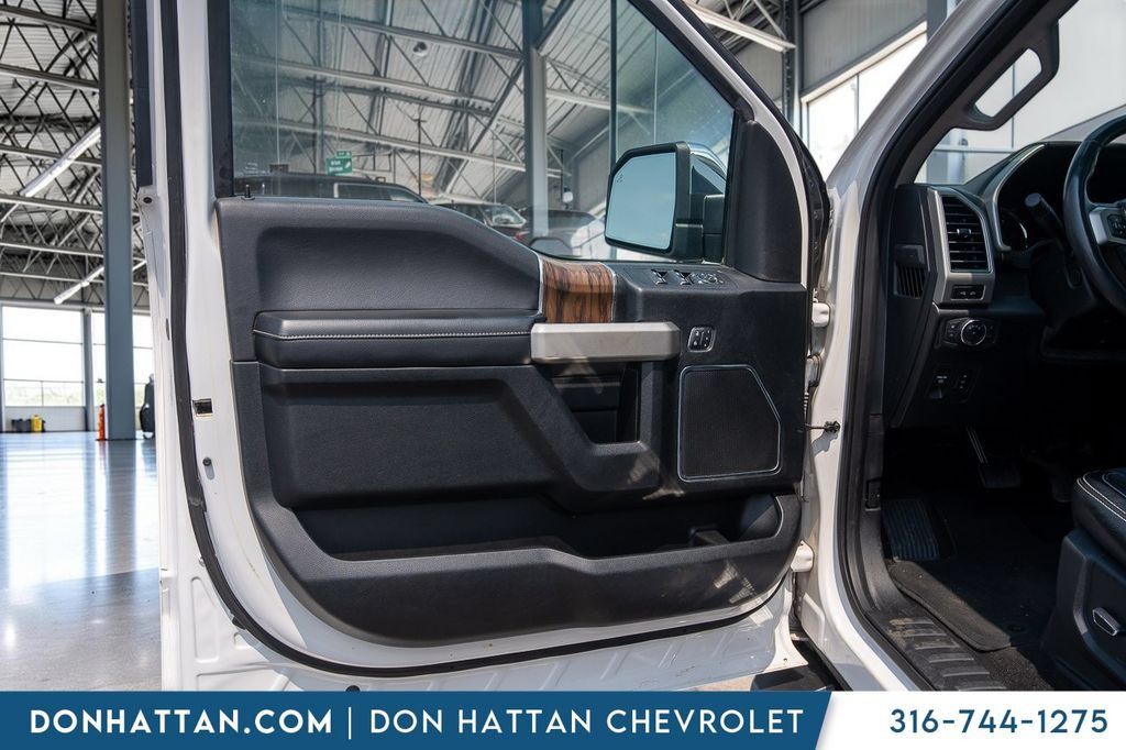 Used 2018 Ford F150 Lariat w/ Equipment Group 502A Luxury AWD/4WD image 17