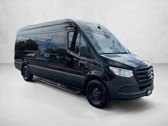 Used 2023 Mercedes-Benz Sprinter 2500 image 3