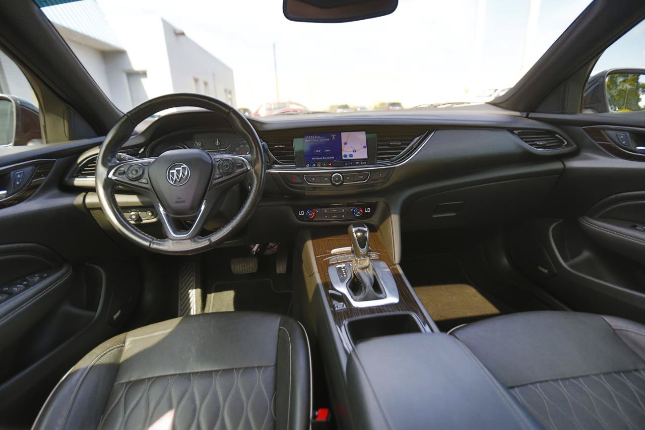 Used 2020 Buick Regal Avenir w/ Driver Confidence Package II FWD image 11