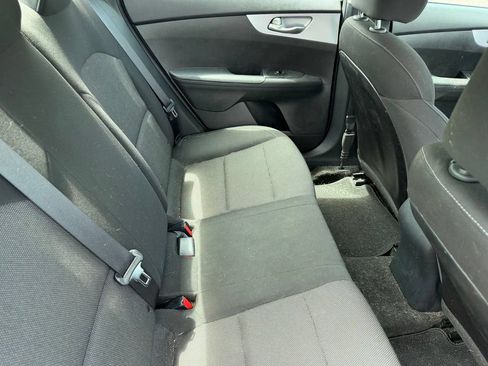 Used 2022 Kia Forte LXS w/ LXS Technology Package FWD image 16