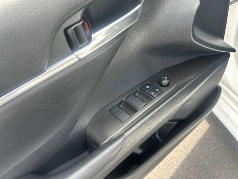 Used 2022 Toyota Camry LE FWD image 15