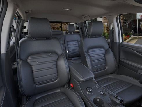 New 2025 Ford Ranger Lariat w/ Trailer Tow Package image 32