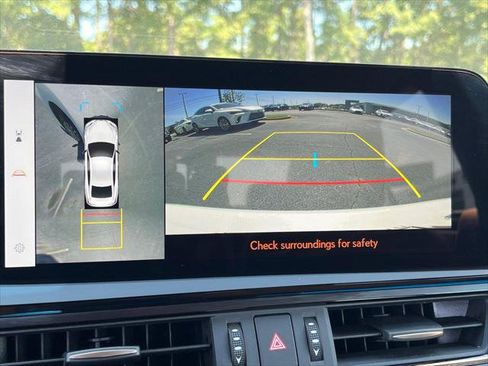 Certified 2024 Lexus ES 300h w/ Technology Package FWD image 30
