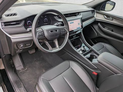 New 2026 Jeep Grand Cherokee Limited w/ Limited Altitude Package AWD/4WD image 3