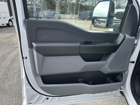 New 2024 Ford F250 XL w/ XL Chrome Package RWD image 10
