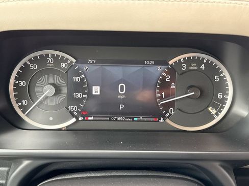 Used 2020 Land Rover Defender 110 AWD/4WD image 15