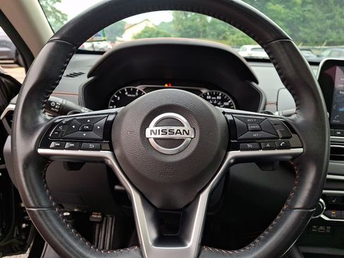 Used 2020 Nissan Altima 2.5 SR w/ Premium Package FWD image 25