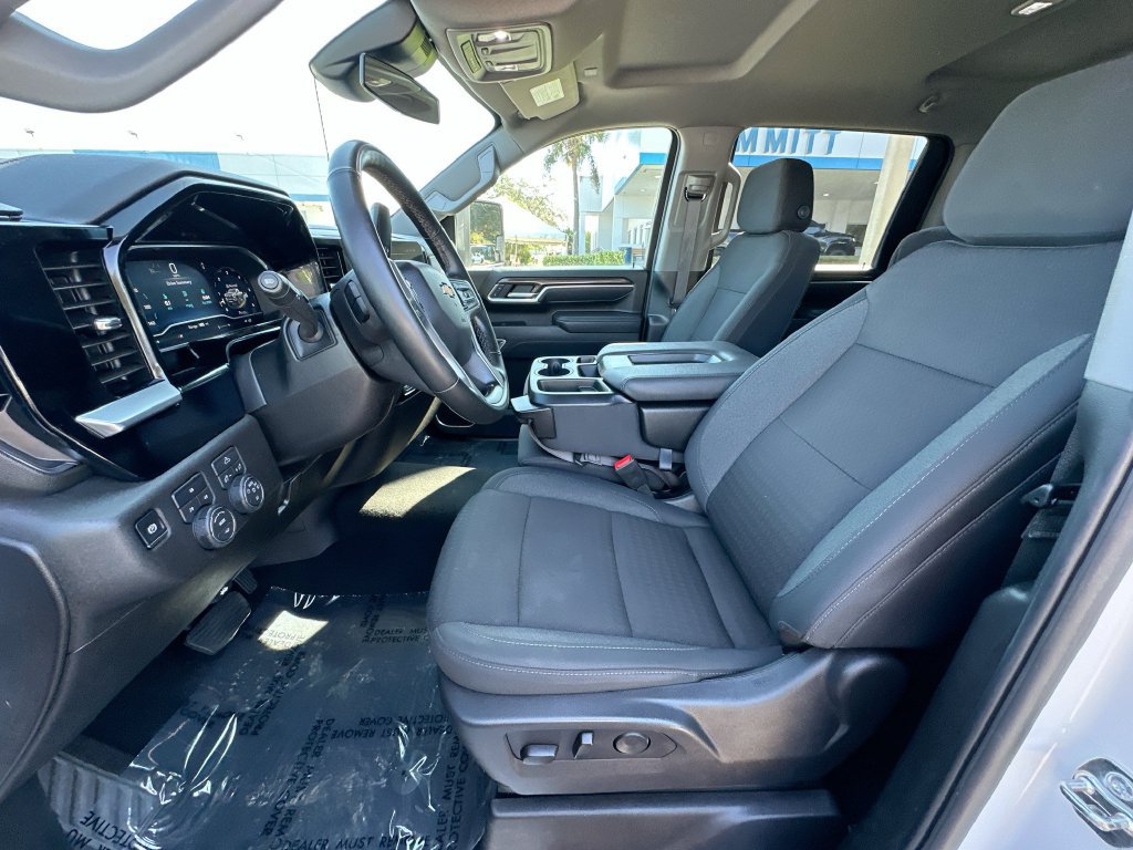 Used 2025 Chevrolet Silverado 2500 LT w/ Convenience Package AWD/4WD image 20