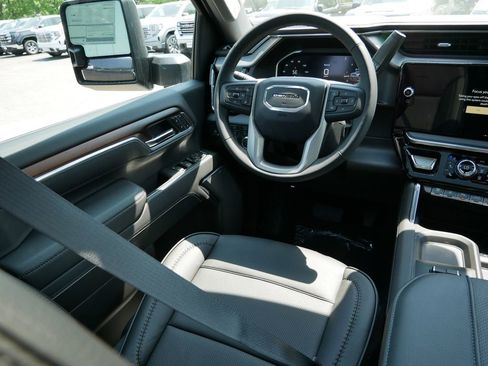 New 2026 GMC Sierra 3500 Denali w/ Denali Reserve Package AWD/4WD image 11