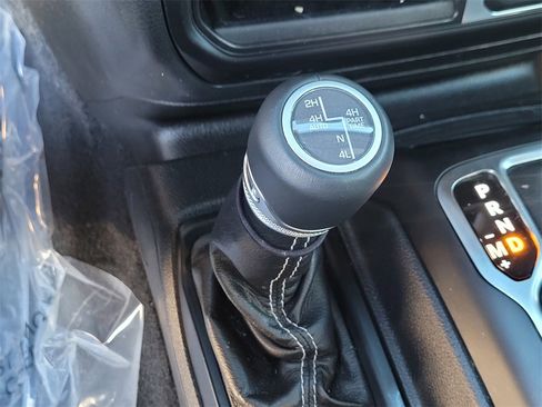 Used 2022 Jeep Wrangler Unlimited Sahara w/ Cold Weather Group image 23