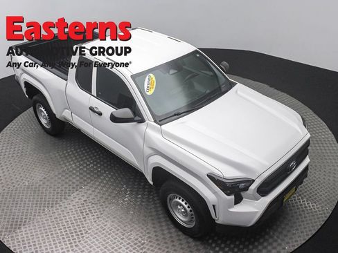 Used 2024 Toyota Tacoma SR RWD image 3