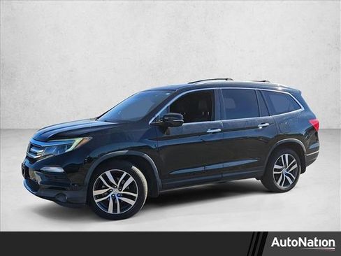 Used 2016 Honda Pilot Touring image 1