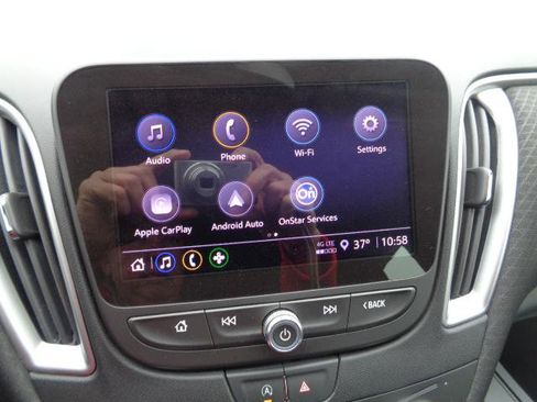 Used 2021 Chevrolet Malibu RS image 37