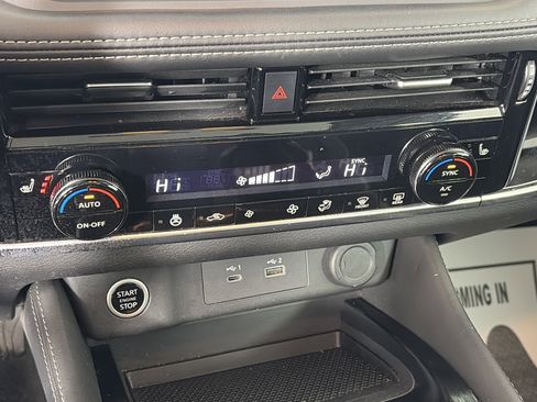 Certified 2023 Nissan Rogue SL image 22