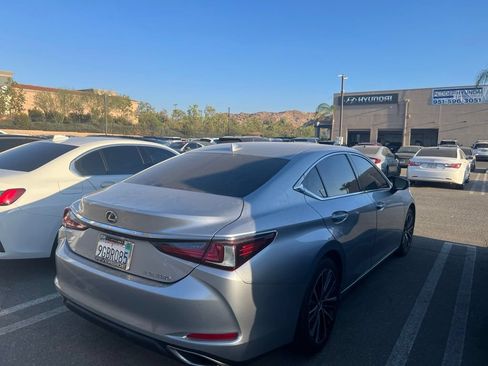 Used 2023 Lexus ES 350 w/ Premium Package FWD image 7