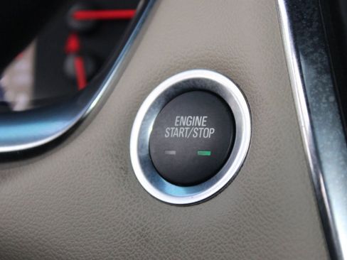 Used 2023 Chevrolet Traverse Premier image 29