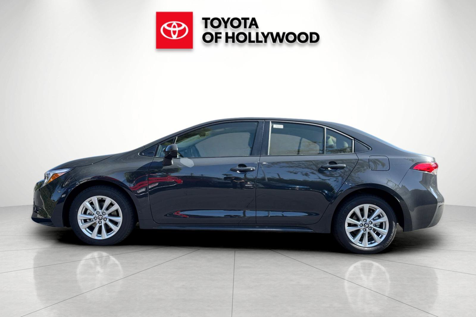New 2027 Toyota Corolla LE w/ LE Premium Package FWD image 9