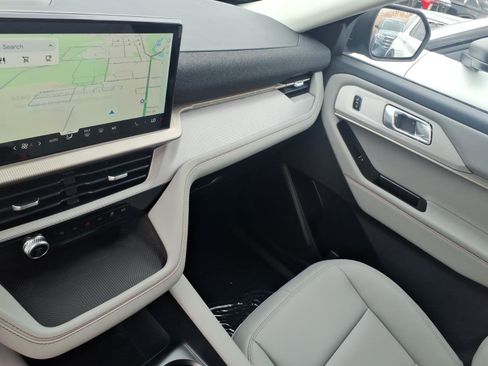 Used 2026 Ford Explorer Active image 18