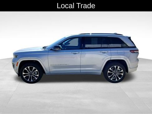 Used 2022 Jeep Grand Cherokee Overland image 2