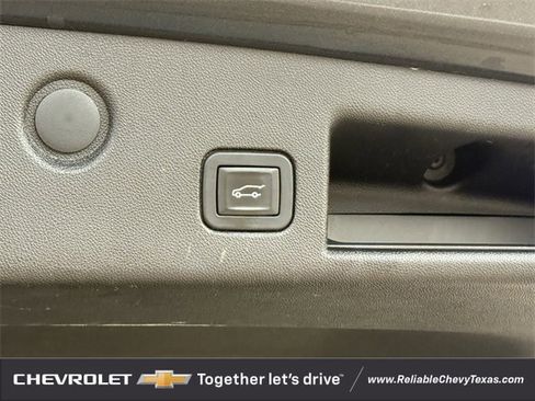 Used 2018 Chevrolet Equinox Premier image 36