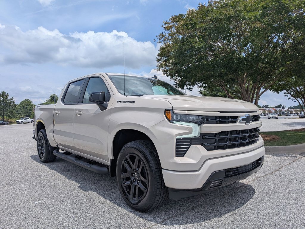 New 2026 Chevrolet Silverado 1500 RST w/ Dark Appearance Package AWD/4WD image 2