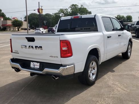 Used 2025 RAM 1500 Big Horn AWD/4WD image 3