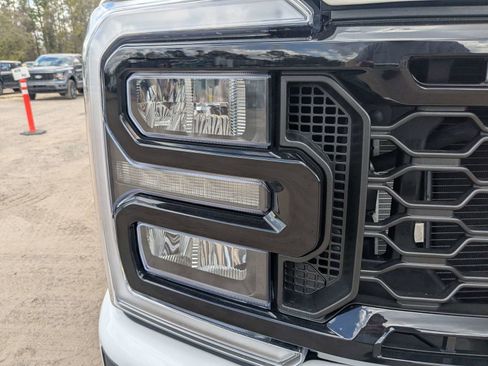 New 2026 Ford F250 Lariat w/ Black Appearance Package image 10