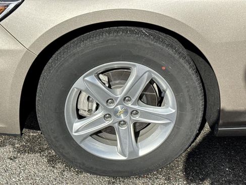 Used 2022 Chevrolet Malibu LS image 12