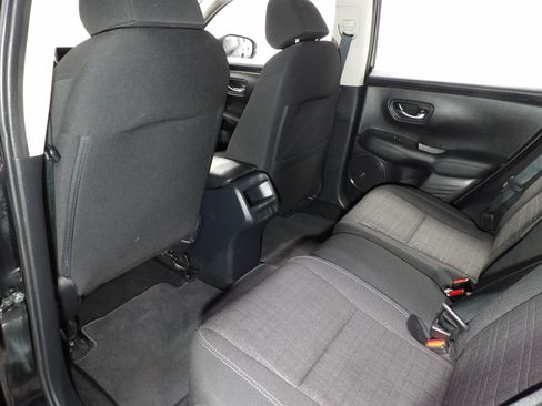 Used 2025 Honda HR-V LX image 11