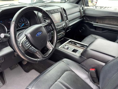 Used 2019 Ford Expedition Max Limited RWD image 11