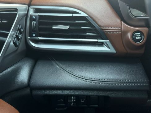 Used 2020 Subaru Outback Touring XT AWD/4WD image 23