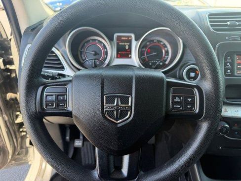 Used 2019 Dodge Journey SE FWD image 20