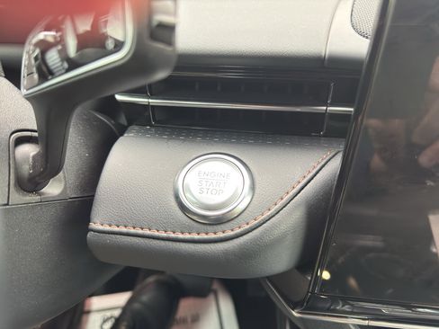 Used 2025 Lincoln Nautilus Premier w/ Jet Appearance Package AWD/4WD image 22