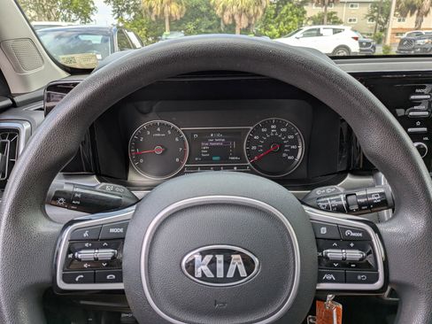 Used 2021 Kia Sorento LX FWD image 26