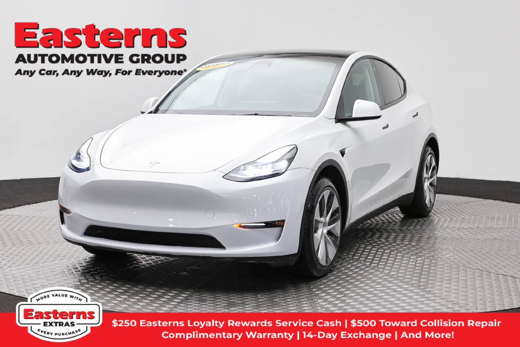 Used 2022 Tesla Model Y Long Range AWD/4WD image 1