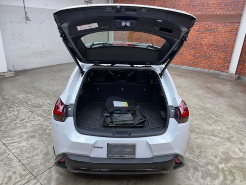 Used 2023 Lexus UX 250h F Sport AWD/4WD image 29