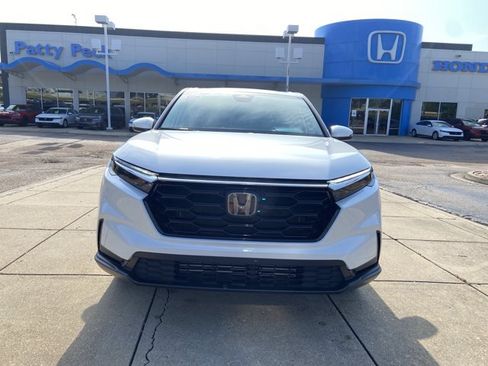 Used 2025 Honda CR-V EX image 3