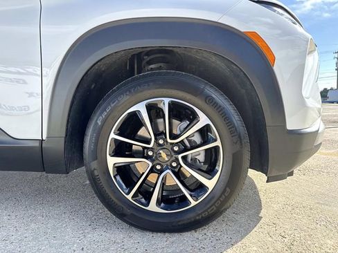 Used 2025 Chevrolet TrailBlazer LT FWD image 7