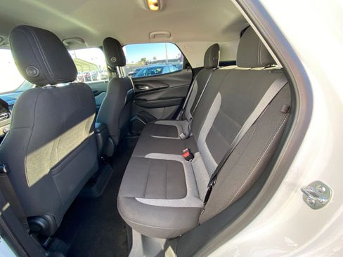 Used 2025 Chevrolet TrailBlazer LT image 25