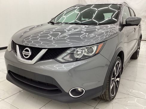 Used 2018 Nissan Rogue Sport SL image 1