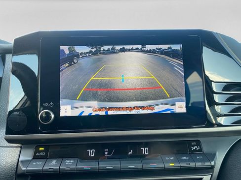 Used 2025 Toyota Camry LE FWD image 21