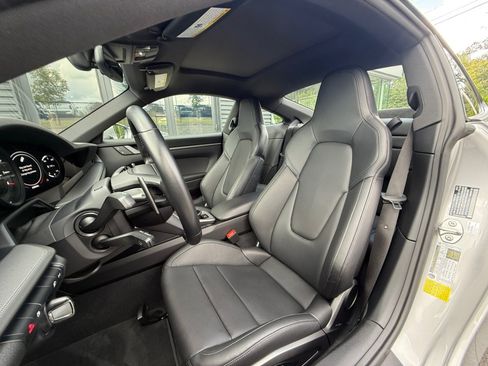 Certified 2024 Porsche 911 Carrera RWD image 5