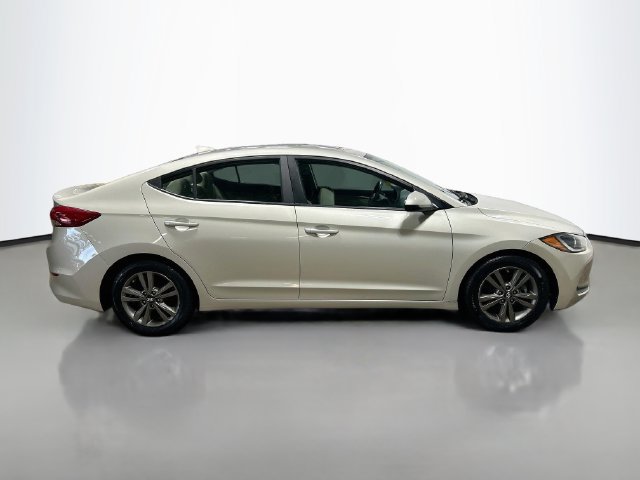 Used 2017 Hyundai Elantra SE FWD image 5