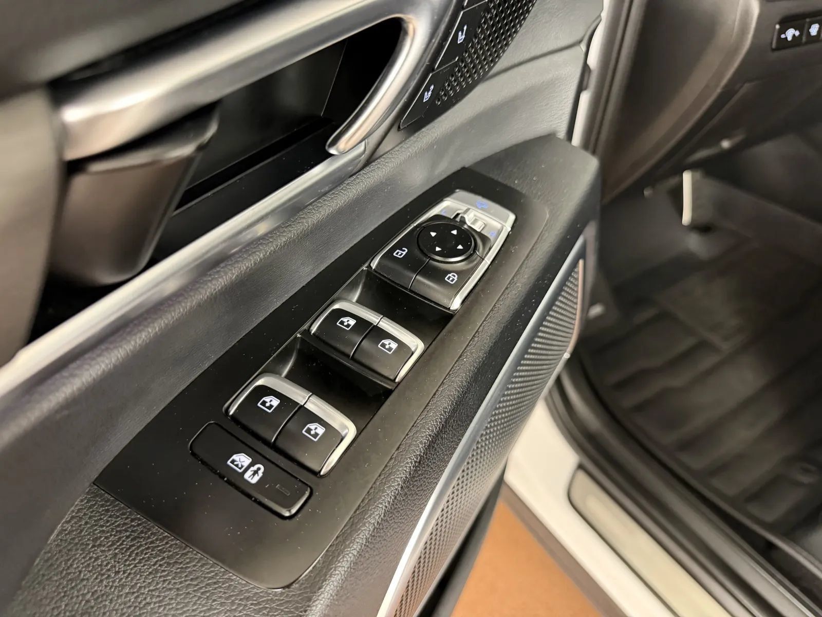 Used 2024 Kia Telluride SX Prestige X-Line AWD/4WD image 18