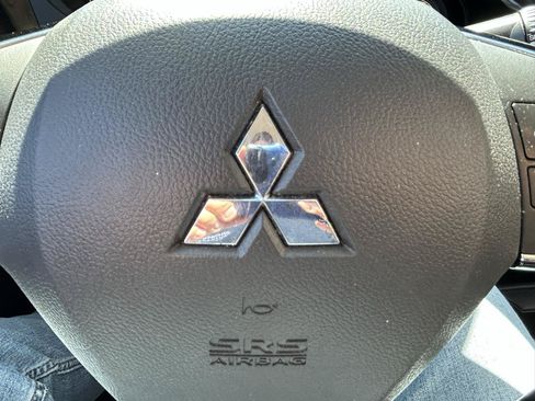 Used 2016 Mitsubishi Outlander SEL AWD/4WD image 21